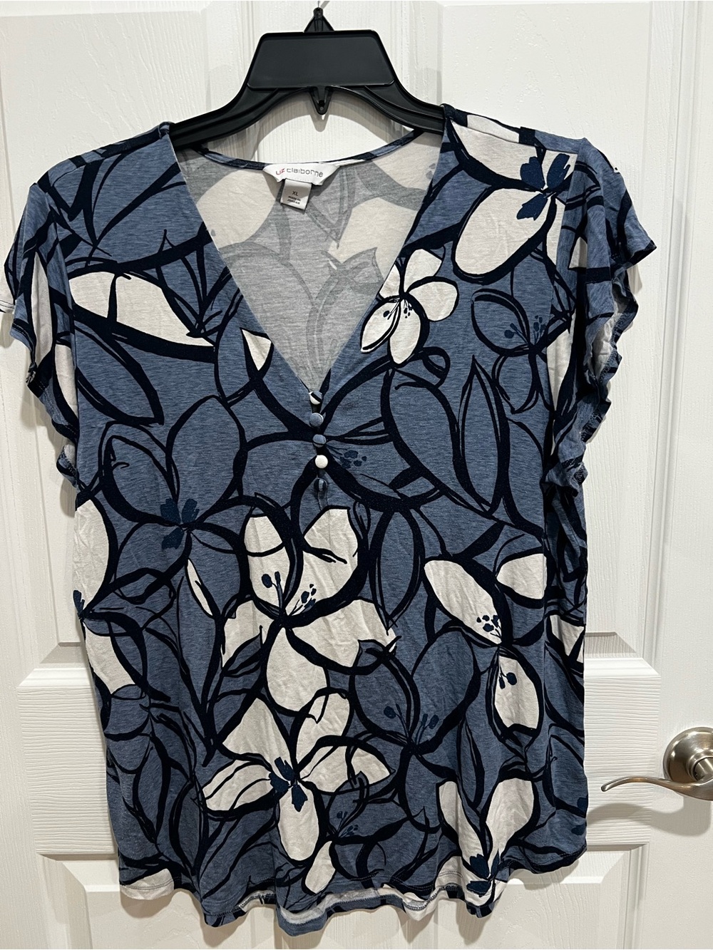 Liz Claiborne Navy and White Floral V-Neck Blouse